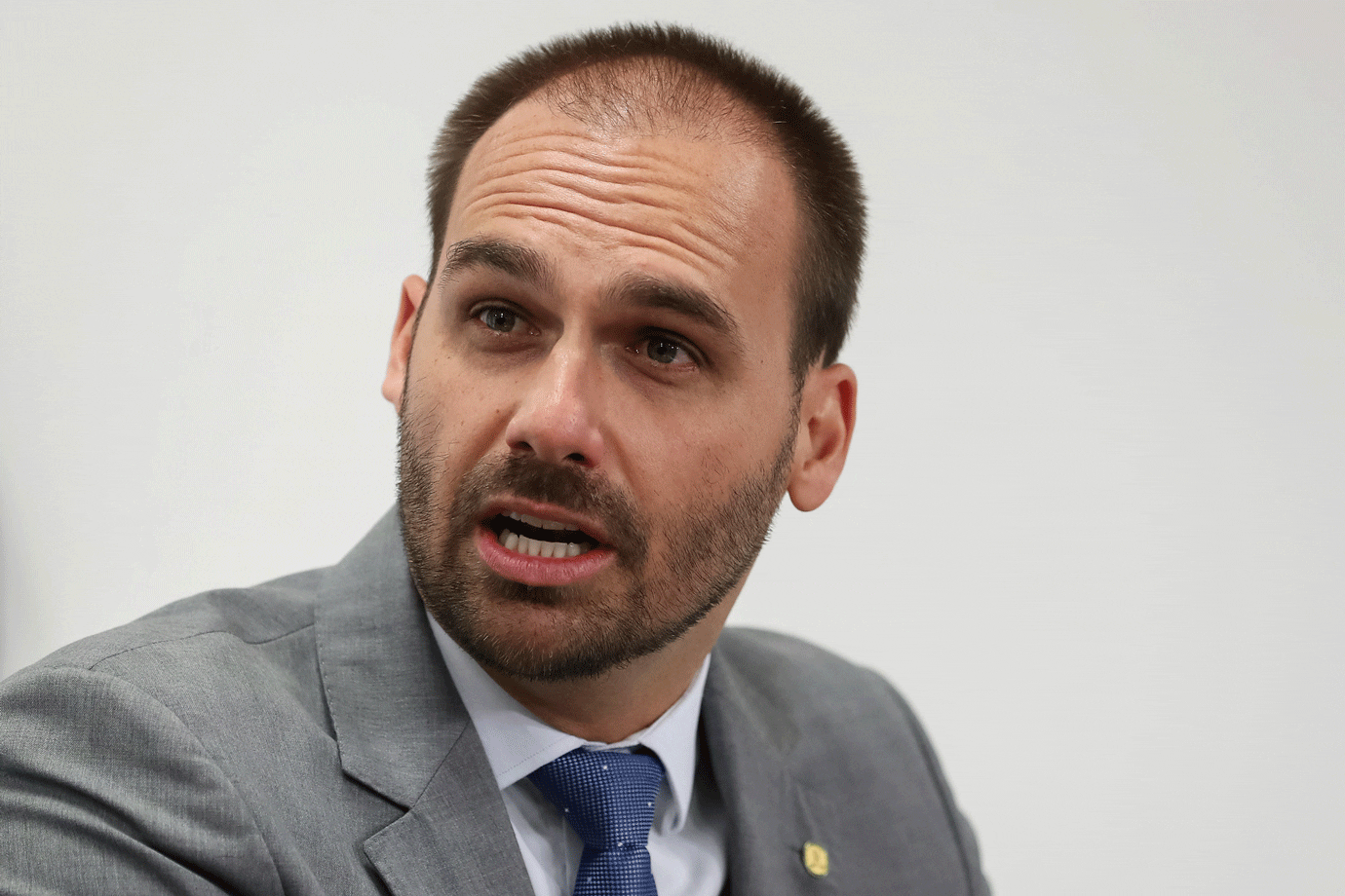 eduardo-bolsonaro-2.gif