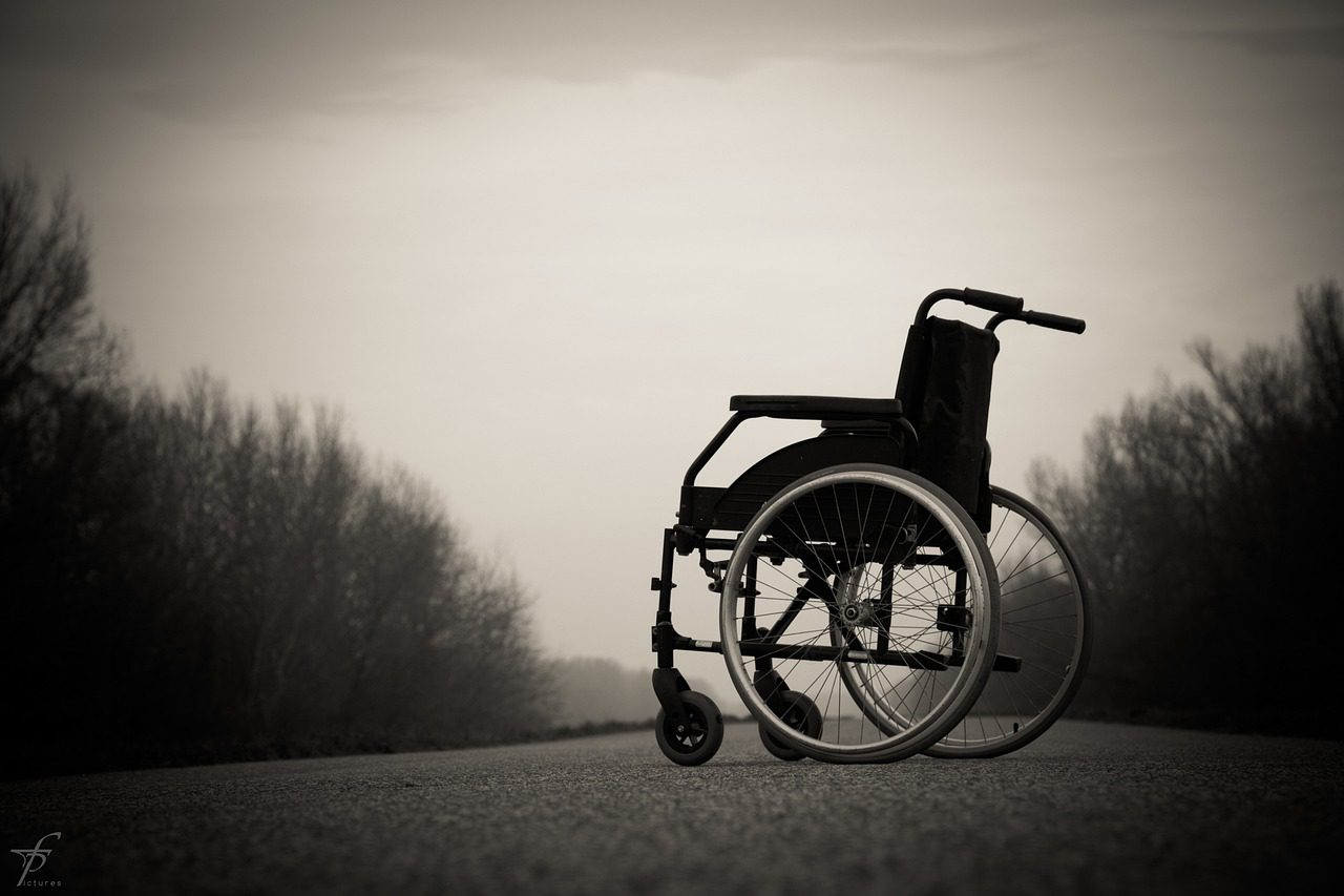 wheelchair-g3b859aa03_1280.jpg