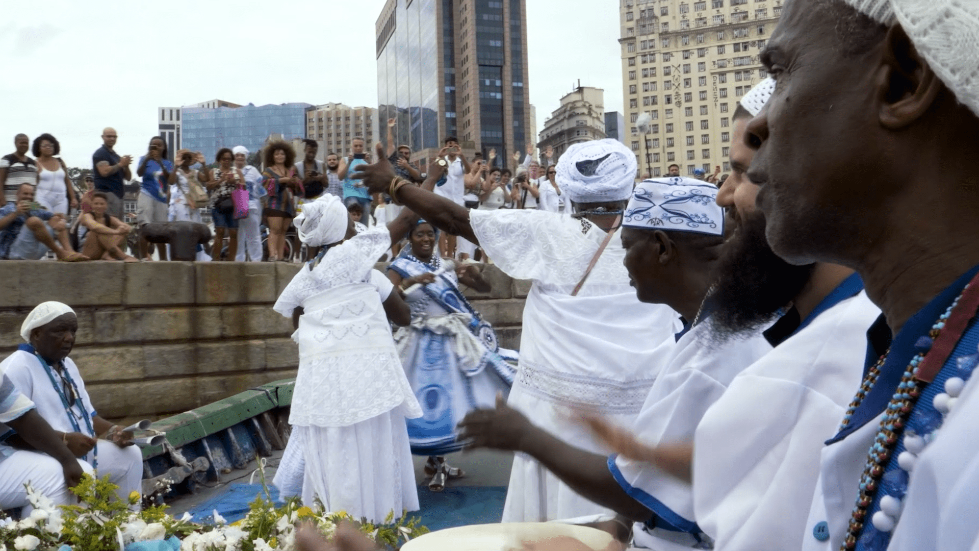 Presente-de-Iemanja-Filhos-de-Gandhi-Credito-Rodrigo-Moraes-02.png