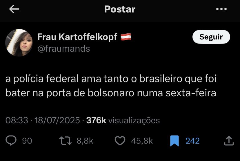 Imagem de meme viral sobre a tornozeleira eletrônica que Bolsonaro foi obrigado a usar, com comentários engraçados do público.

