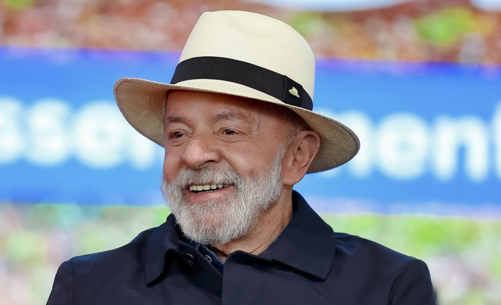 Aprovação do governo Lula cresce com queda no preço dos alimentos e reação ao tarifaço de Trump