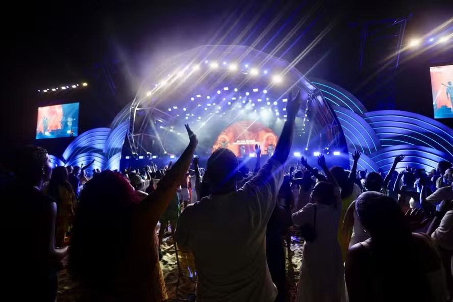 113413280-rio-de-janeiro-31-01-2025-rj-palco-gospel-evangelico-no-leme-copacabana-foto-gabriel-d-1-.jpg