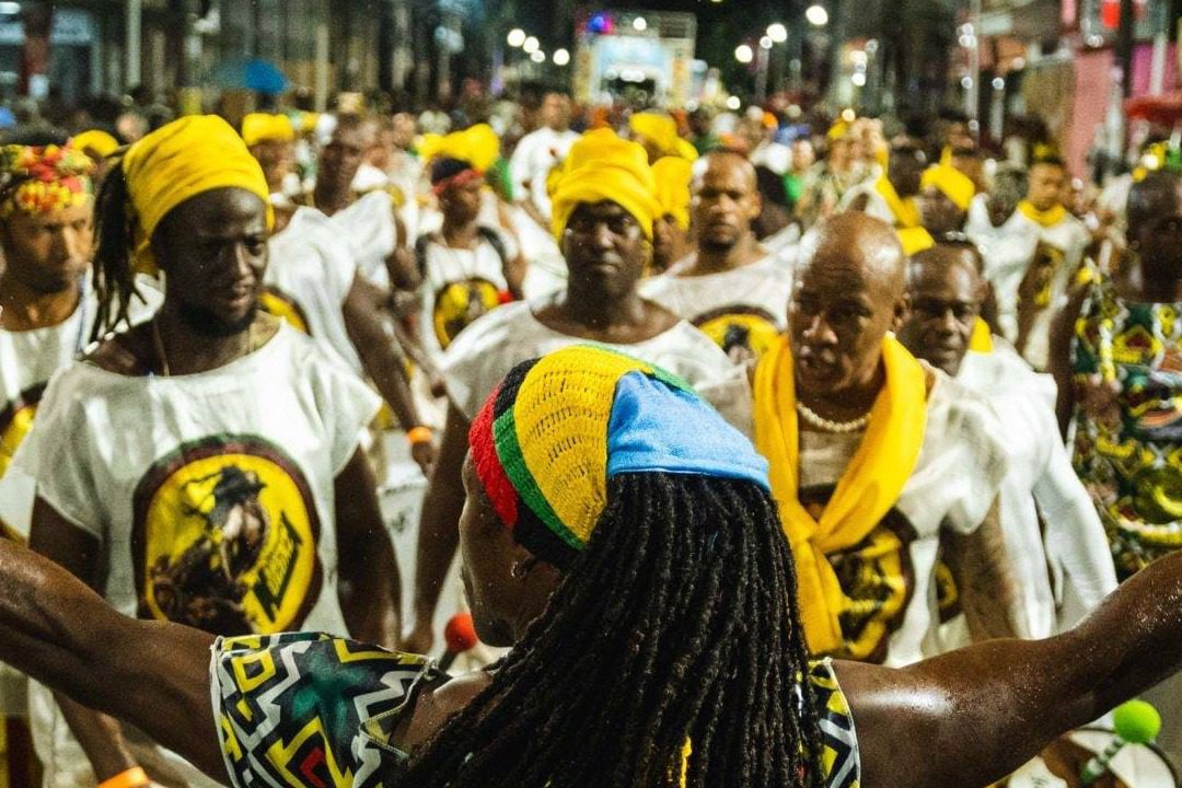 serie-afros-e-afoxes-a-revolucao-do-tambor-salvador-capital-afro-foto-divulgacao-scaled-2.jpg