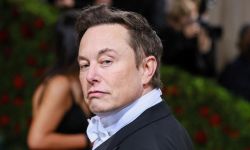 02mai2022-o-bilionario-elon-musk-no-met-gala-em-nova-york-1669125518979_v2_900x506.jpg