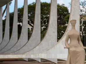 STF tem maioria para restringir decisão da Câmara sobre Ramagem
