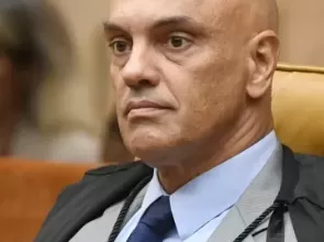 Moraes mantém Bolsonaro preso após negar pedido de prisão domiciliar