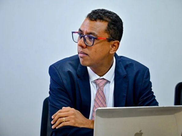 Lula nomeia advogado negro para o TSE e chega à quinta indicação de juristas negros em tribunais superiores