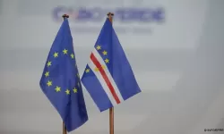 Bandeira-Uniao-Europeia-e-Cabo-verde.webp