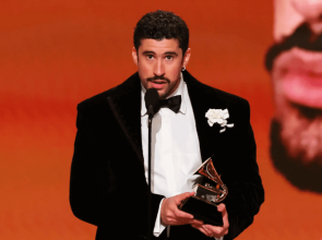 ‘Não somos animais’: Bad Bunny discursa contra agência de imigração dos EUA em Grammy