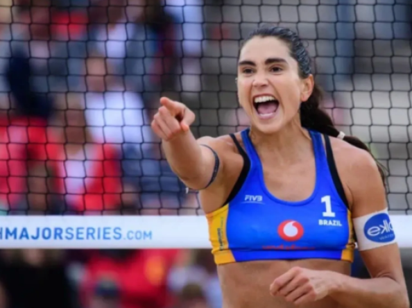 Carol Solberg é suspensa após comemorar prisão de Bolsonaro em Mundial