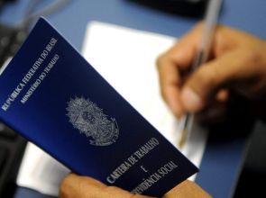 Desemprego entre jovens sobe para 12,3% no 3º trimestre, aponta IBGE