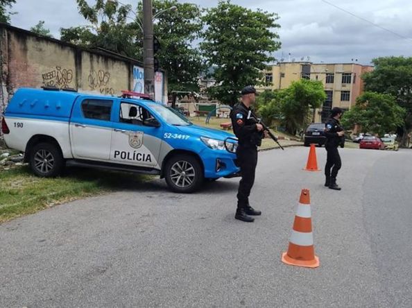 PMERJ abrirá 2 mil vagas com remuneração inicial de R$ 2.956,40, afirma governador