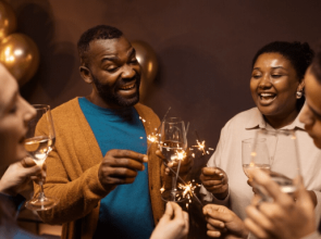 Rituais de passagem: histórias e significados dos costumes de Ano Novo