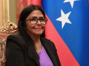 Suprema Corte da Venezuela ordena que Delcy Rodríguez assuma de forma interina a presidência