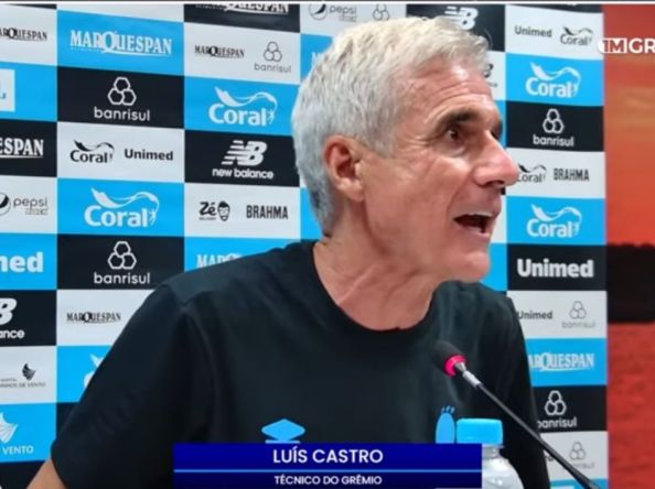 Técnico do Grêmio se desculpa após dizer que teve “dia negro” após derrota para o Inter
