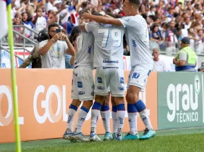 Justiça mantém preso chileno acusado de gesto racista contra jogadores do Bahia