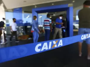 Caixa Econômica lança concurso com salários de até R$ 16,4 mil; veja vagas e como se inscrever