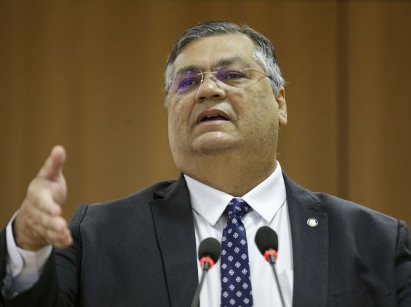 Ministro Flávio Dino dá 60 dias para revisão de penduricalhos no serviço público