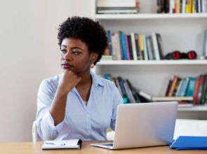 Ausência de políticas públicas sobre menopausa atinge mais mulheres negras, aponta pesquisa