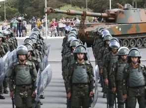 Defesa garante cotas raciais em concursos militares e serviço temporário