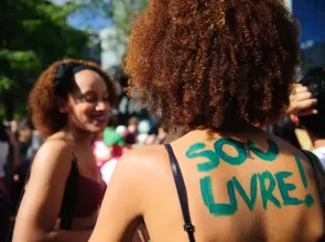 IA feminista brasileira passa a monitorar o Congresso e avaliar impacto de projetos sobre mulheres e LGBT+