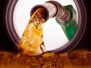 Petrobras reduz preço da gasolina, mas impacto no bolso do consumidor é menor e não imediato