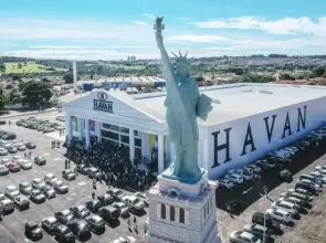 TST condena Havan a pagar R$ 100 mil por racismo contra trabalhadora