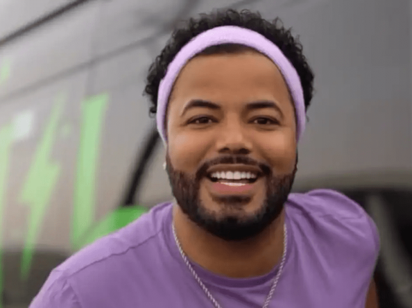 Influenciador Hytalo Santos é condenado a 11 anos por exploração de adolescentes