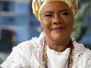 Compromisso Ancestral: Mãe Celina de Xangô lança livro com histórias do Cais do Valongo