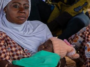 Mulheres africanas têm 130 vezes mais chances de morrer durante a gravidez, diz pesquisa da ONU