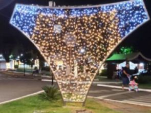 Calcinha iluminada no Natal reforça identidade industrial de cidade mineira