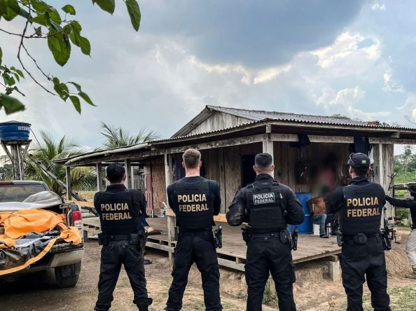 Empresa de apostas é alvo da PF por suspeita de exploração de trabalhadores brasileiros no exterior