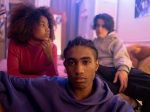 Mais de 40% dos jovens negros da Geração Z relatam não conseguirem cuidar da própria saúde mental