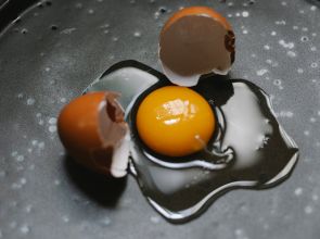 Com carne mais cara, brasileiros substituem proteína e entram no top 7 mundial de consumo de ovos