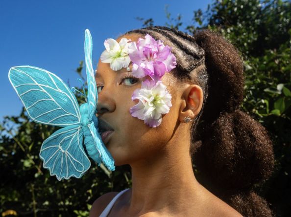 Sol Miranda é convidada para seu primeiro projeto internacional, no longa do diretor grego Syllas Tzoumerkas