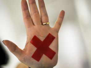 Ministério das Mulheres aplica 14,29% do orçamento à violência de gênero, aponta pesquisa